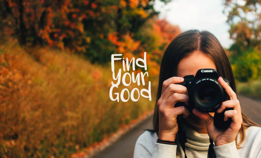 Picture of someone doing photography. 